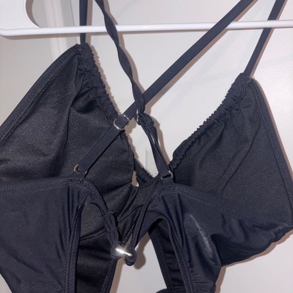 Cupshe One Piece Cut Out Tummy Control Crisscross and Clasp Back Size Medium - Picture 4 of 7